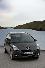 Peugeot 5008 2009 года